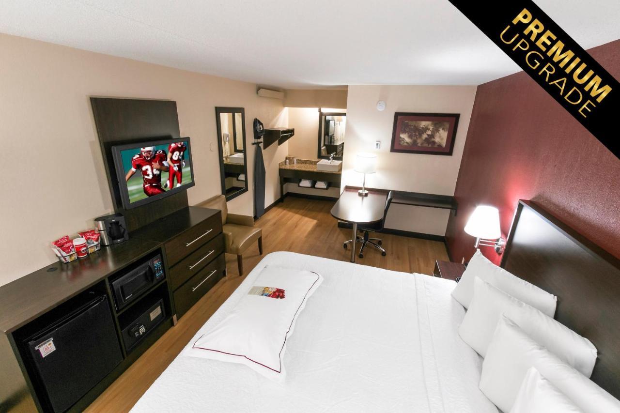 Red Roof Inn Plus+ Philadelphia Airport Essington Esterno foto