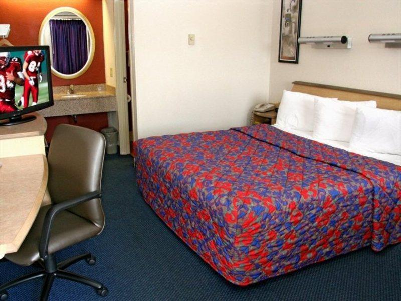 Red Roof Inn Plus+ Philadelphia Airport Essington Camera foto